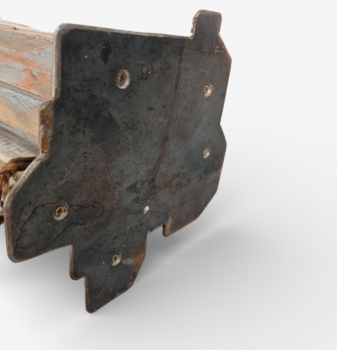 LÁMPARA ESCULTURA MADERA Y HIERRO