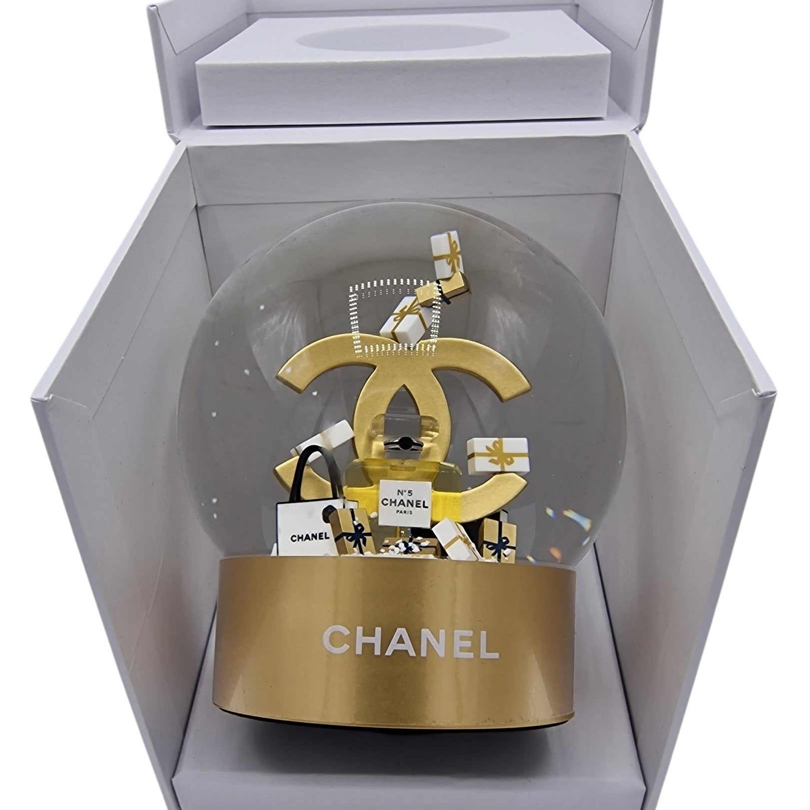 CHANEL N°5 . BOLA DE NIEVE.