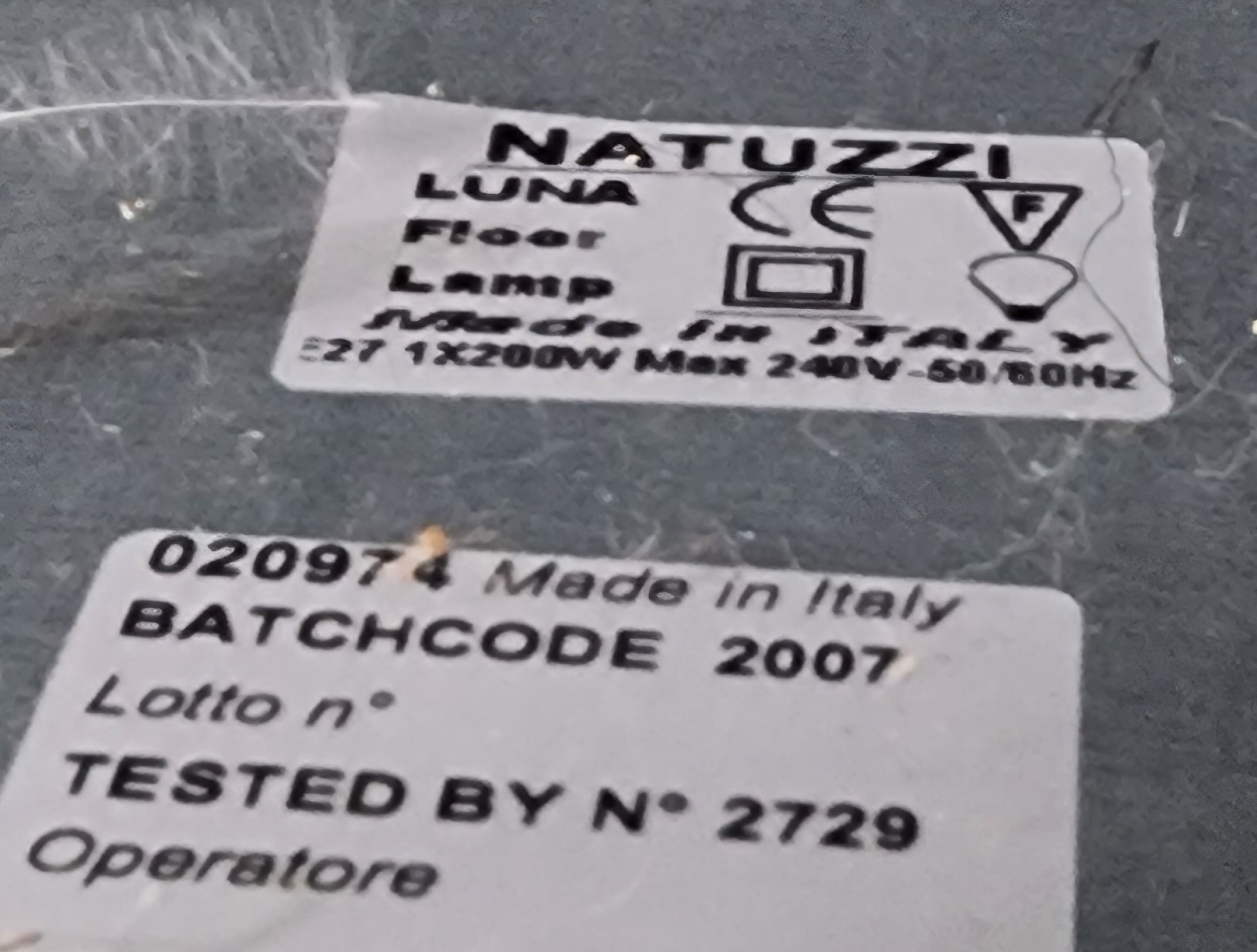 NATUZZI . LÁMPARA DE PIE LUNA.